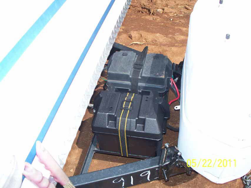 100_0383_TrailerBatteryArray