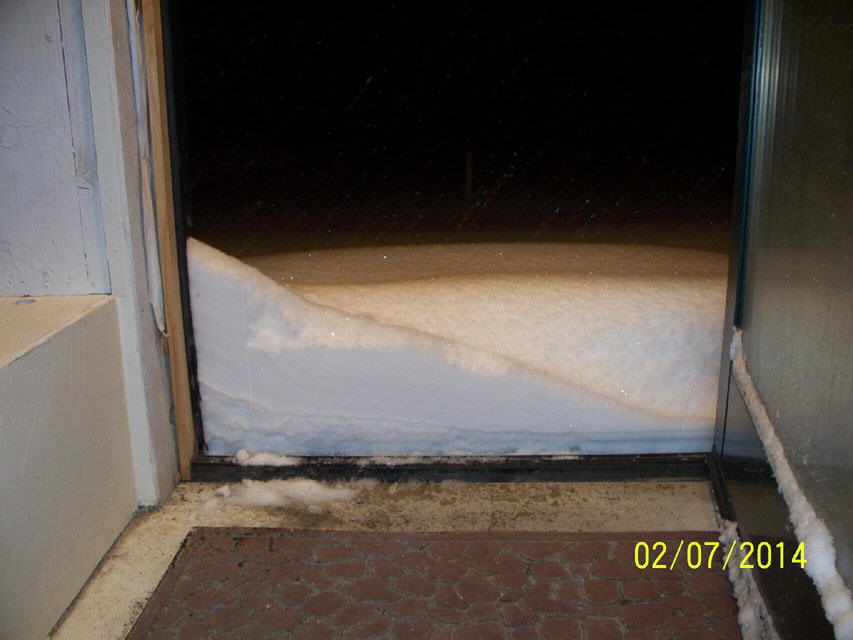 FrontDoorSnow_2122