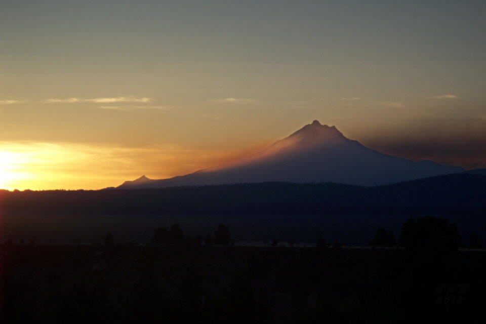MtJefferson_Sunset_222x